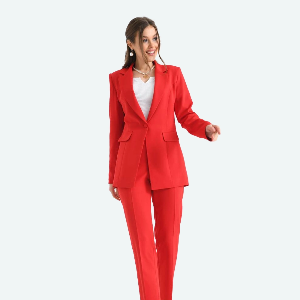 Елегантен женски костим Capri– сако со панталони црвена боја