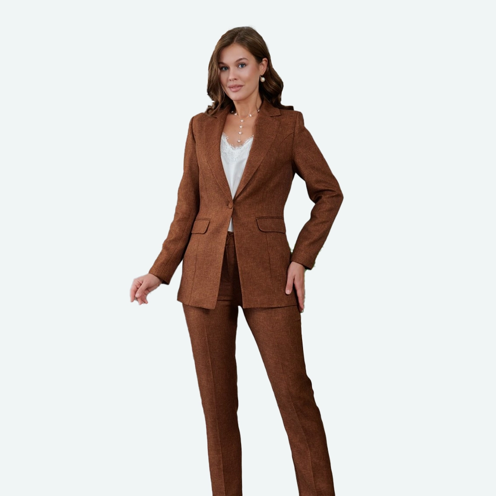 Елегантен женски костим со копче, кафен