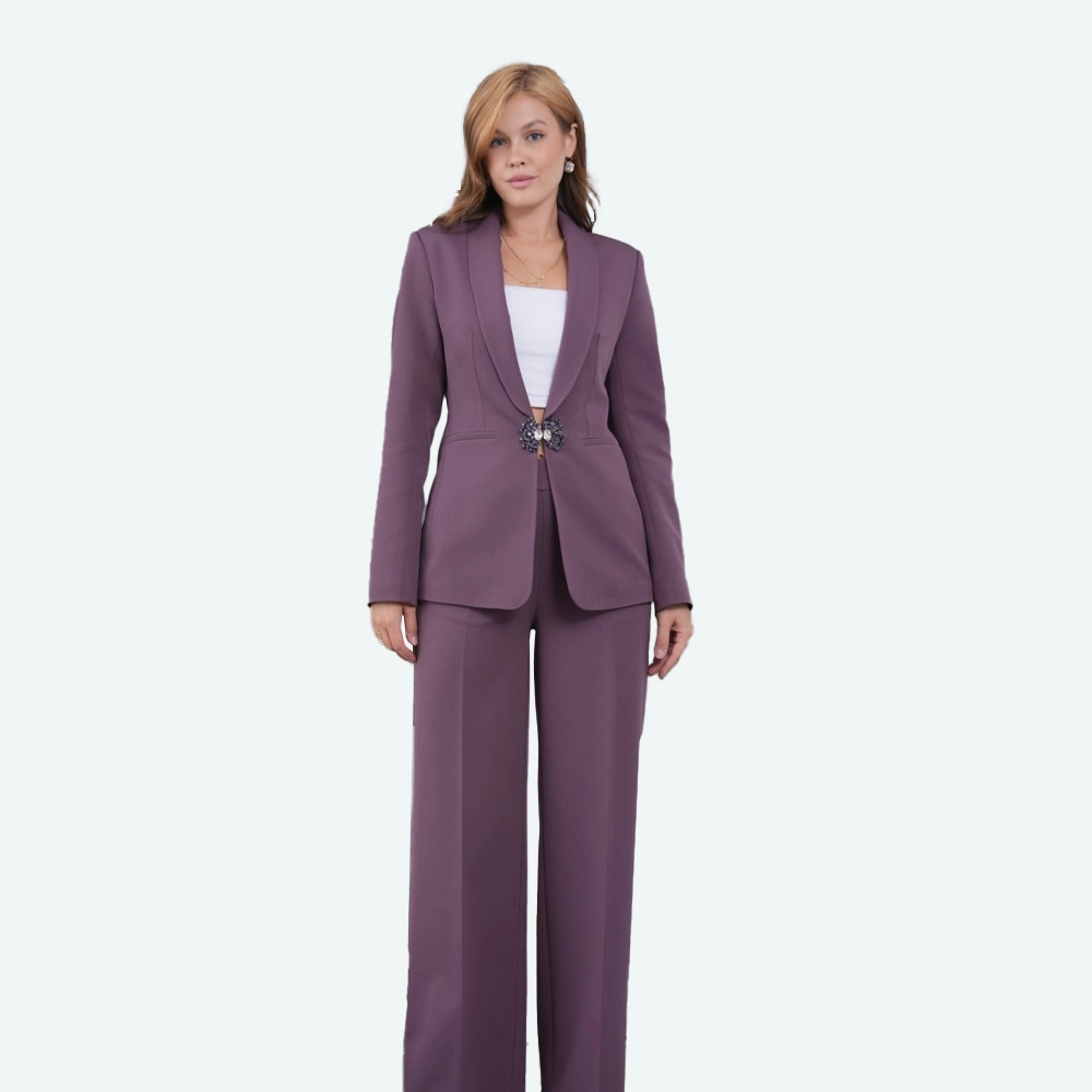 Елегантен женски сет – сако со панталони во виолетова нијанса