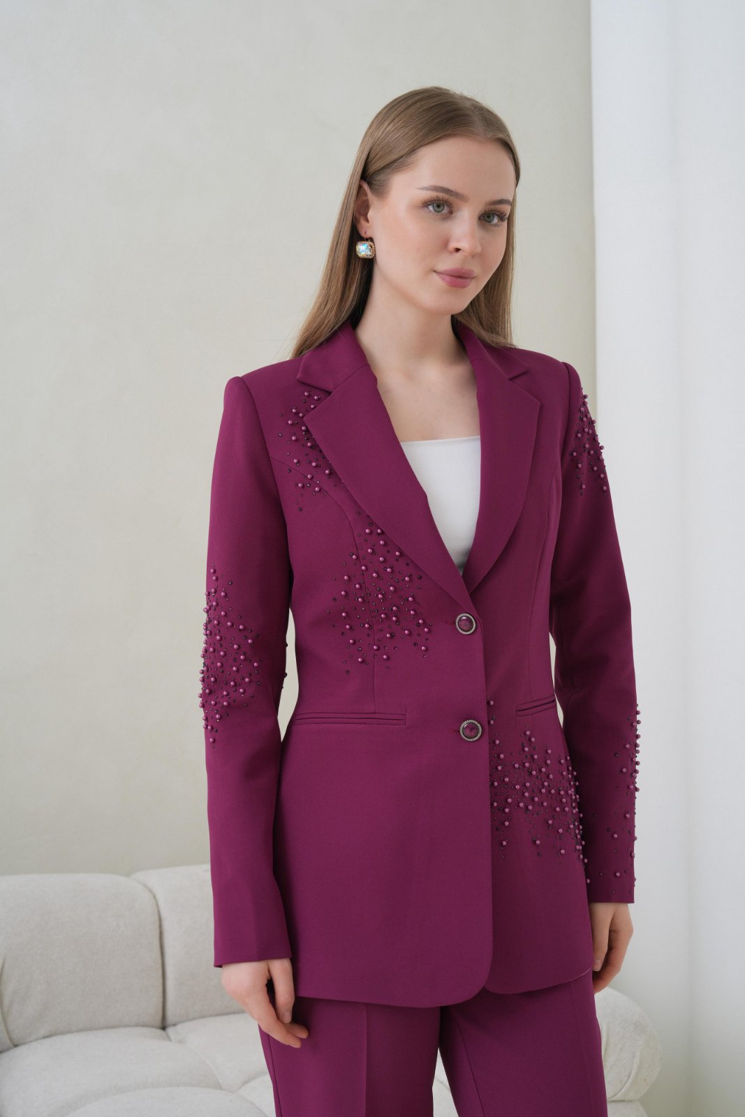 Женски костум сако со панталони - виолетова циклама боја