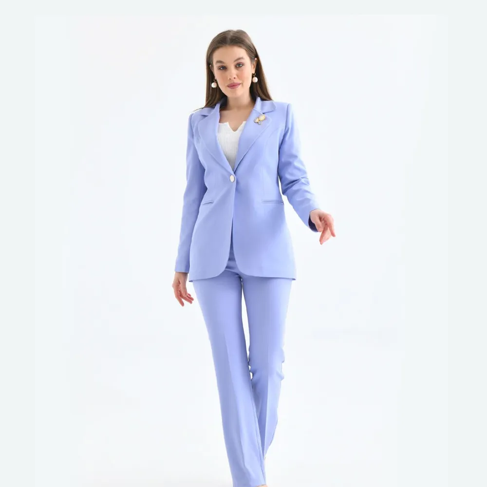 Женски костум сако со панталони - небесно сина боја